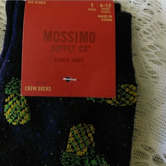 Mossimo socks-pineapples  - Picture 4 of 5
